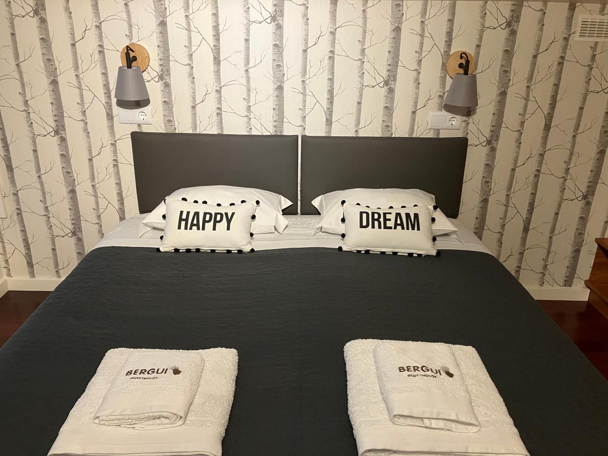 Bergui Guesthouse - Em Guimaraes Desde 2017 Bagian luar foto