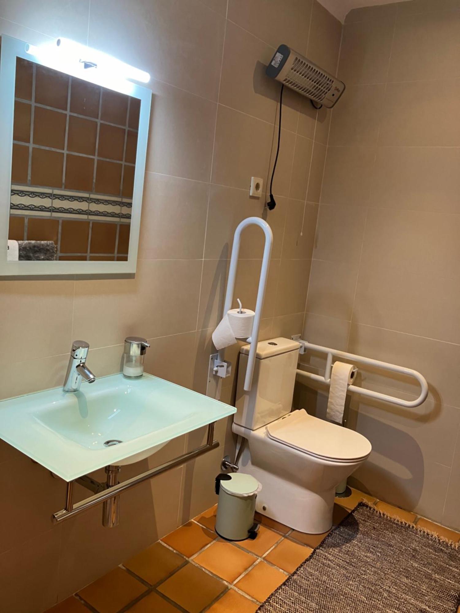 Bergui Guesthouse - Em Guimaraes Desde 2017 Bagian luar foto